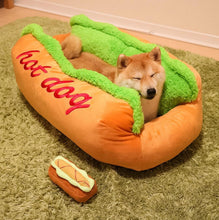 Cargar imagen en el visor de la galería, Cute hot dog dog bed 🌭🐕🛌😍 - PupiPlace